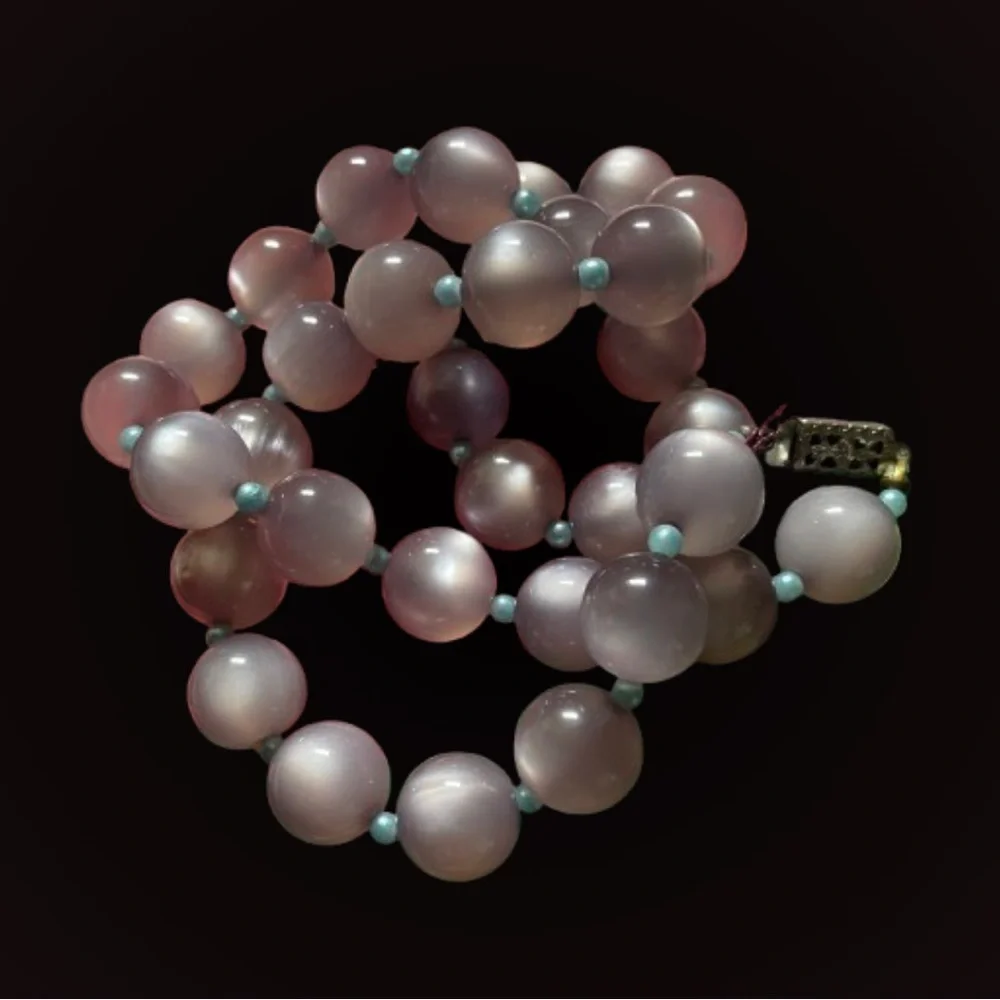 Vintage dusty lilac moonglow? beaded necklace novelty slide clasp midcentury